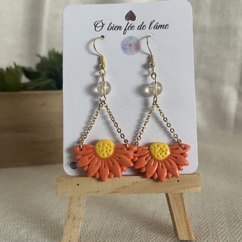 boucles d'oreilles fleur en argile polymère orange et jaune avec pierre naturelle citrine et accroche acier inoxydable doré
