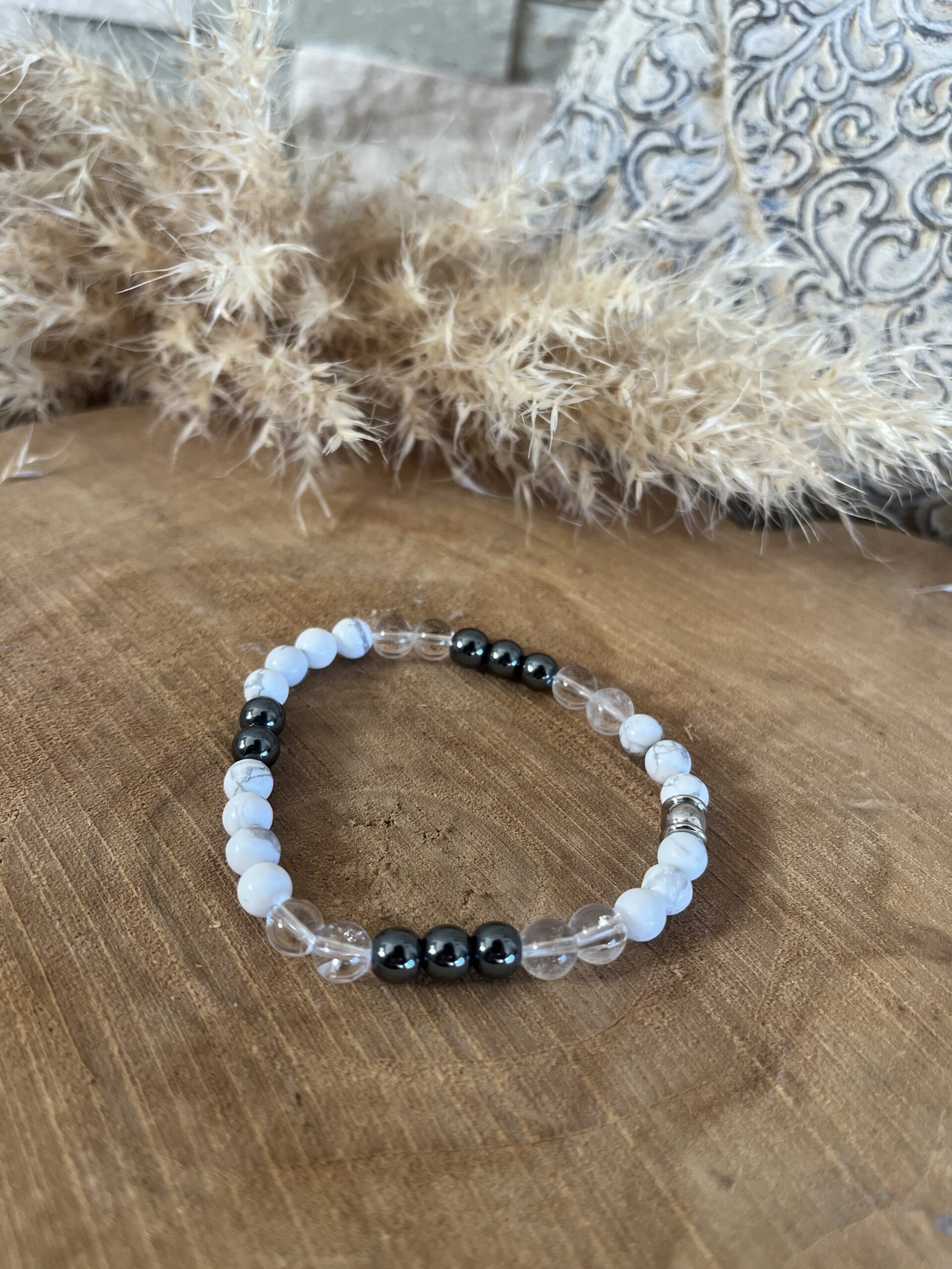 bracelet en pierre naturelle howlite cristal de roche hématite