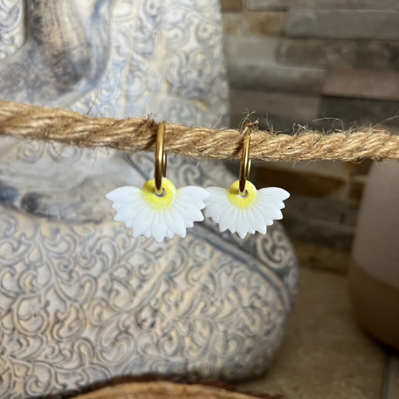 boucles d'oreilles pampilles fleur marguerite