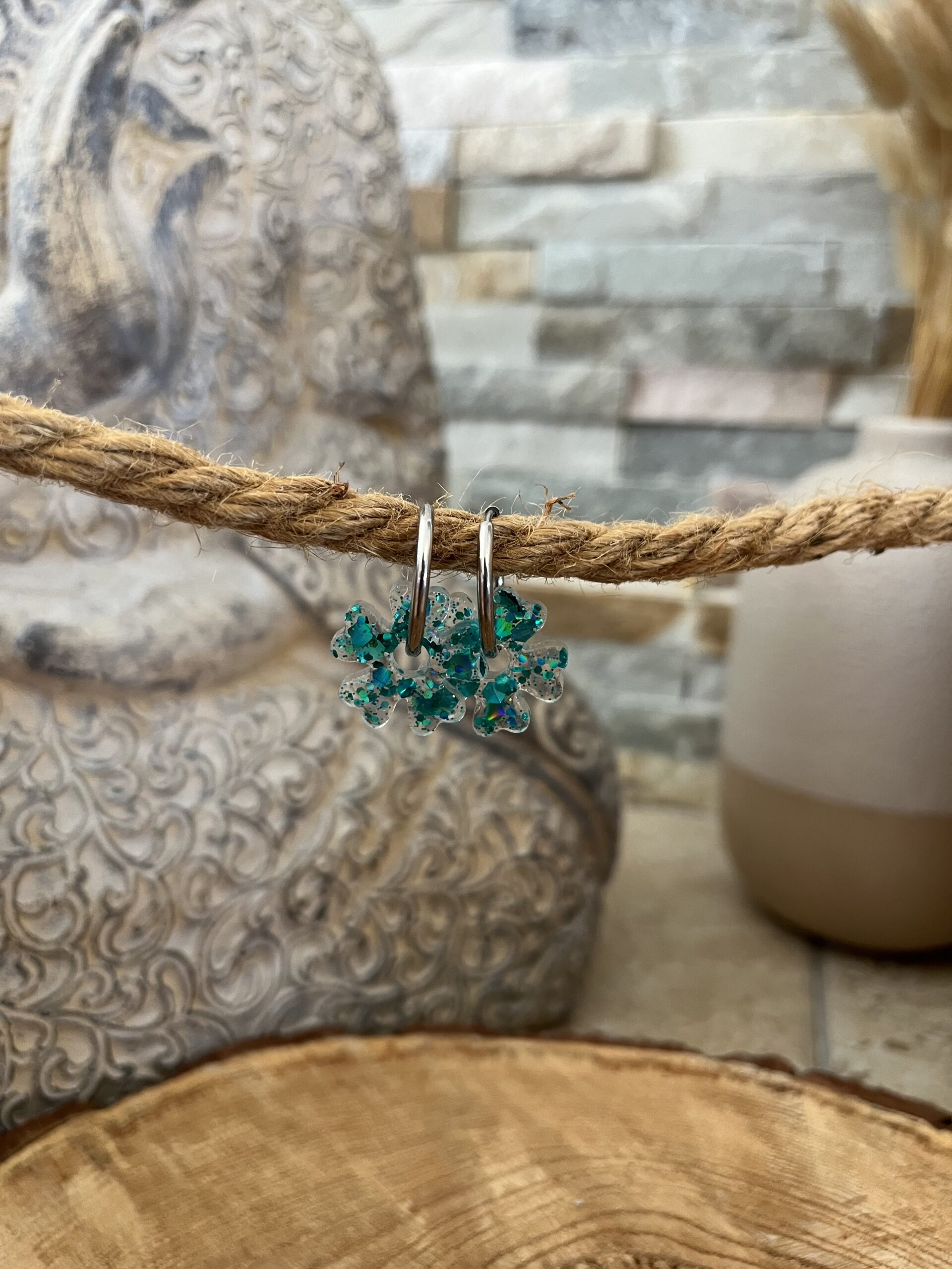 boucles d'oreilles fleur pampilles paillettes bleu